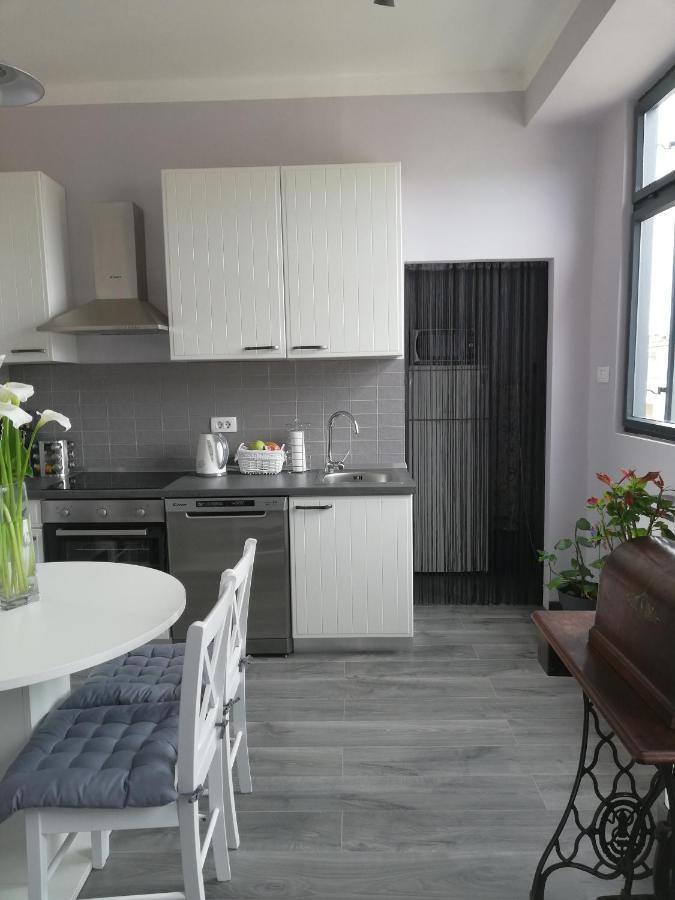 Appartement Gray Pearl à Pula Extérieur photo