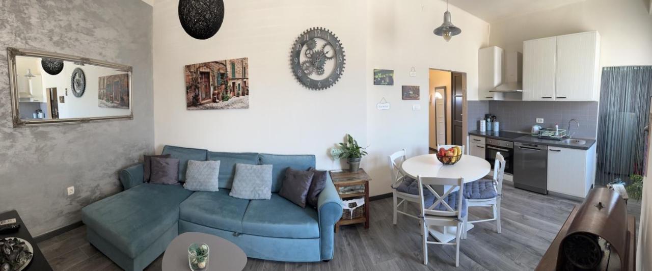 Appartement Gray Pearl à Pula Extérieur photo